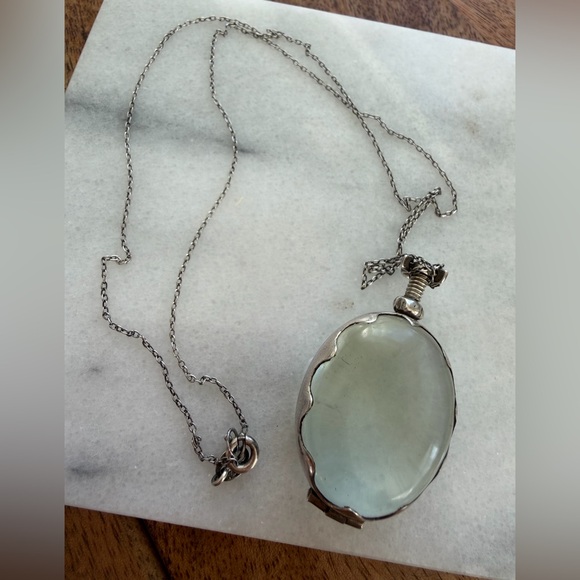 Jewelry - Sterling silver oval glass photo locket pendant and necklace